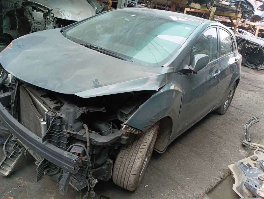  Hyundai i30 2013    EN DESARME